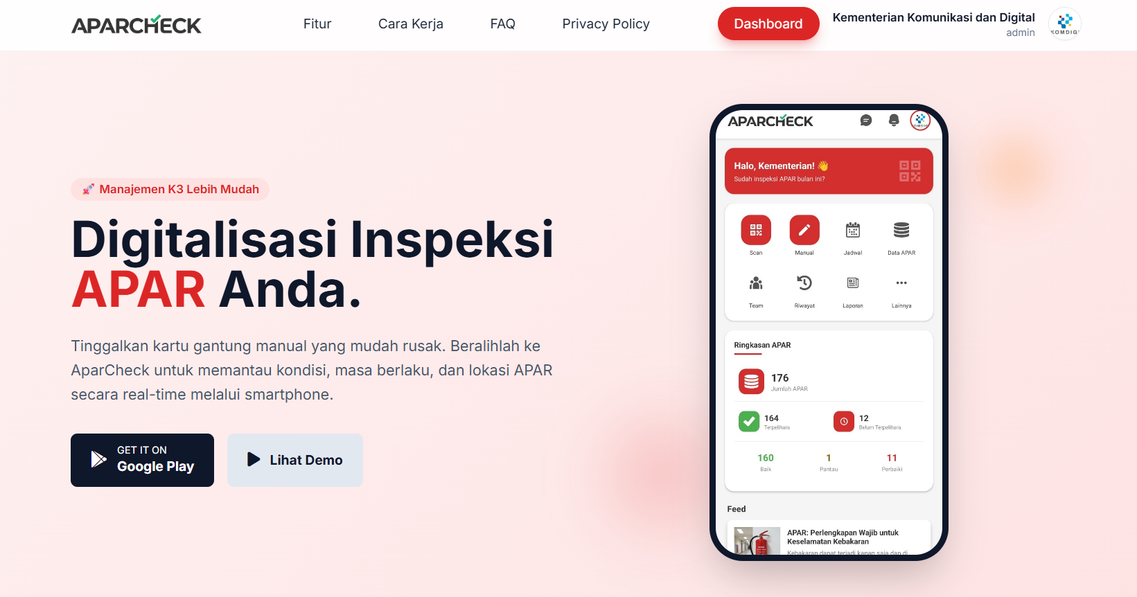 Tangkapan layar beranda AparCheck: judul Digitalisasi Inspeksi APAR Anda, tombol unduh Google Play, dan mockup ponsel berisi dashboard pemeriksaan